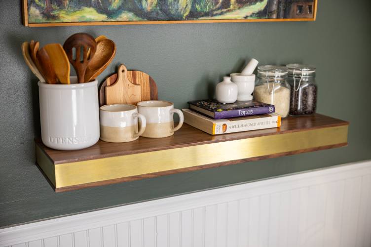 Metal Accent Floating Shelves