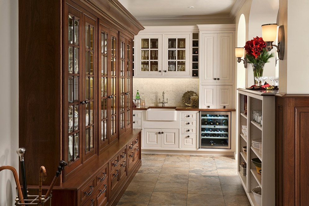 Elegant Traditions Bar Cabinet