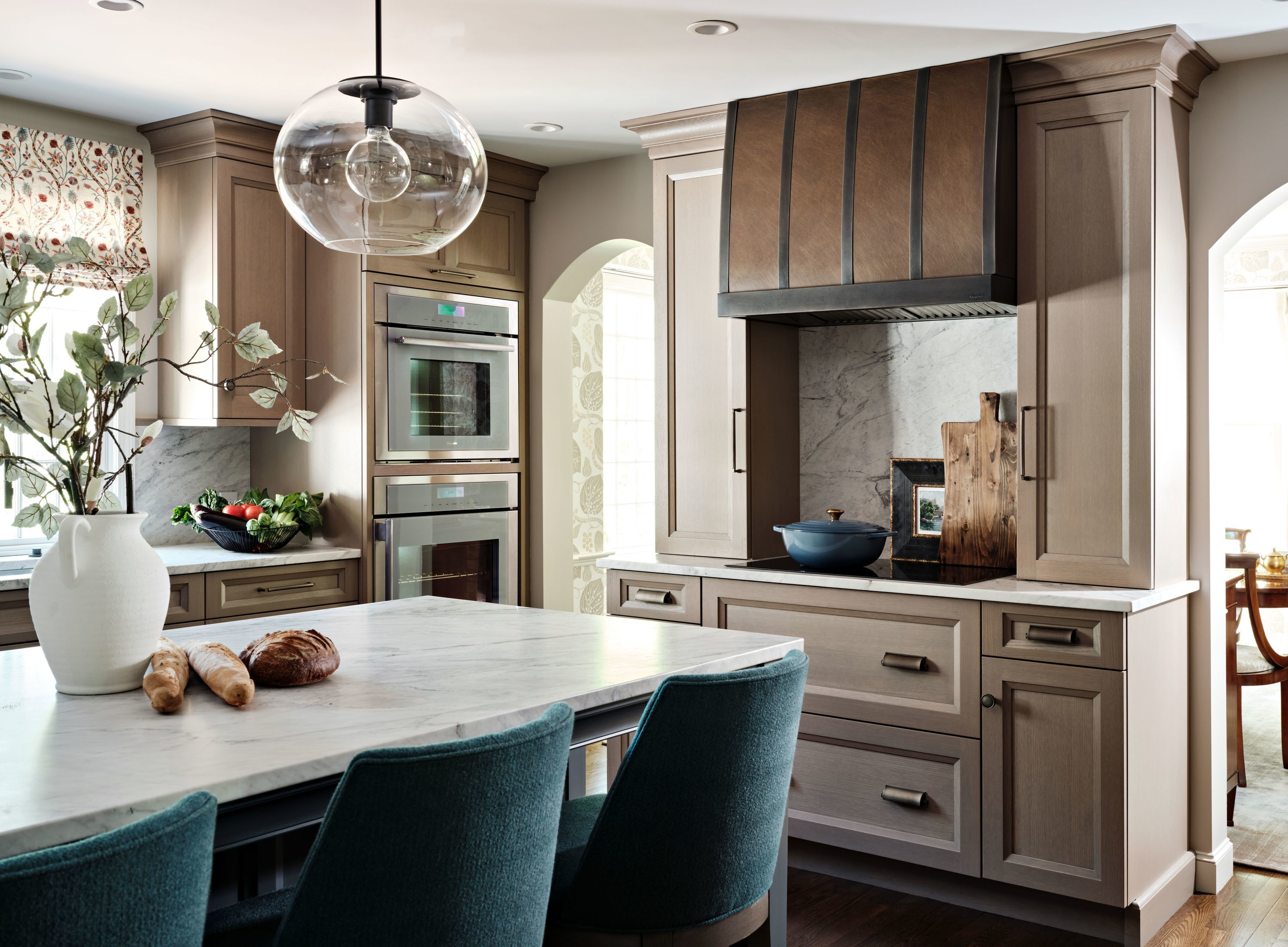 Designing Classic Kitchens with Custom Cabinetry