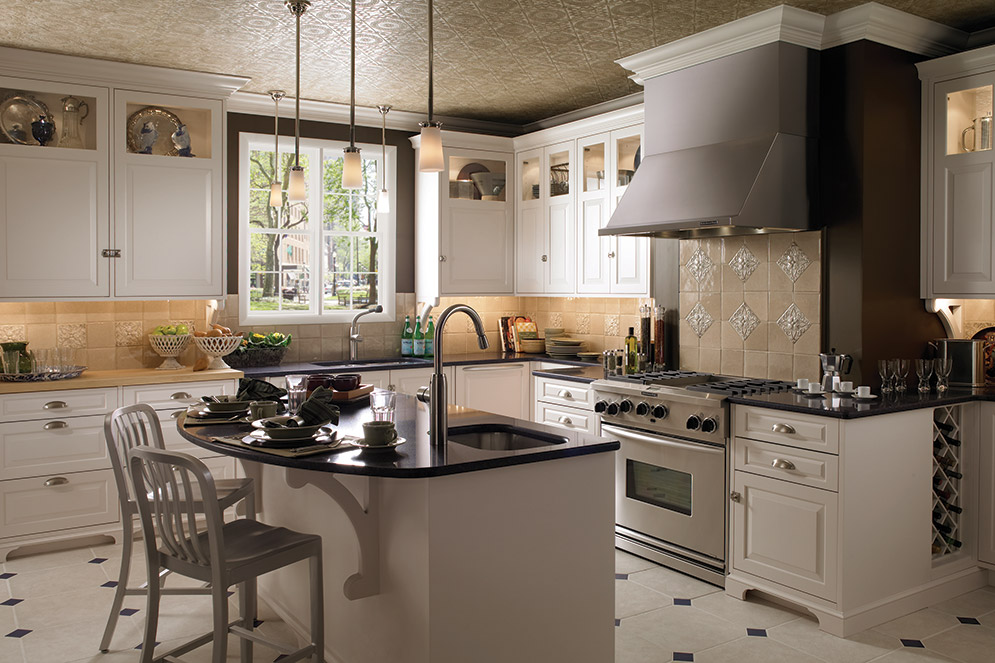Lakeshore Drive Kitchen